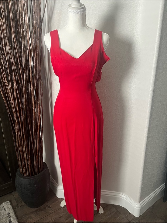 Jessica McClintock Dresses & Skirts - Jessica McClintock Bold Red Sleeveless V-Neck Maxi Gown